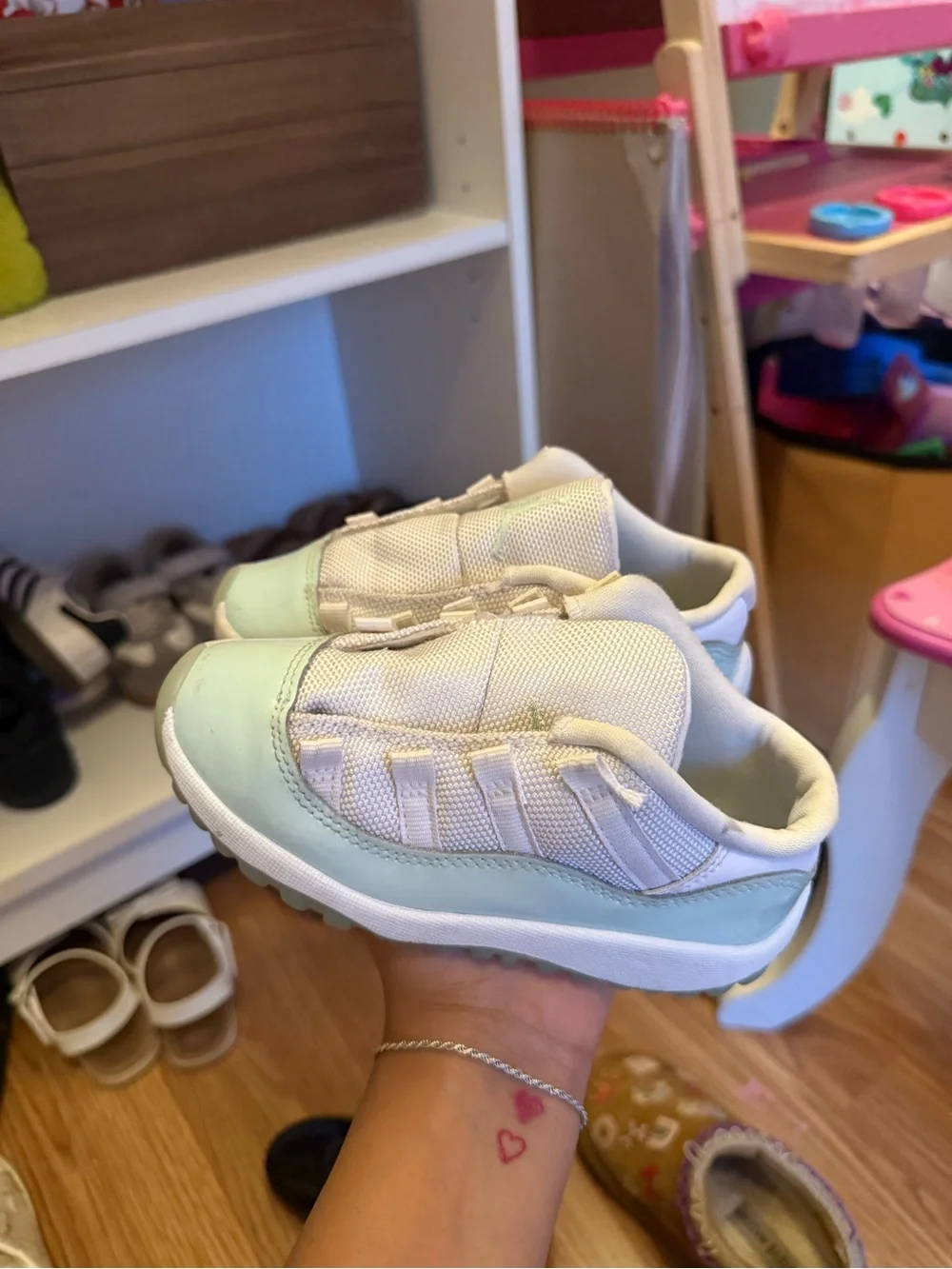 Jordan Kids Sneakers in Mint and White